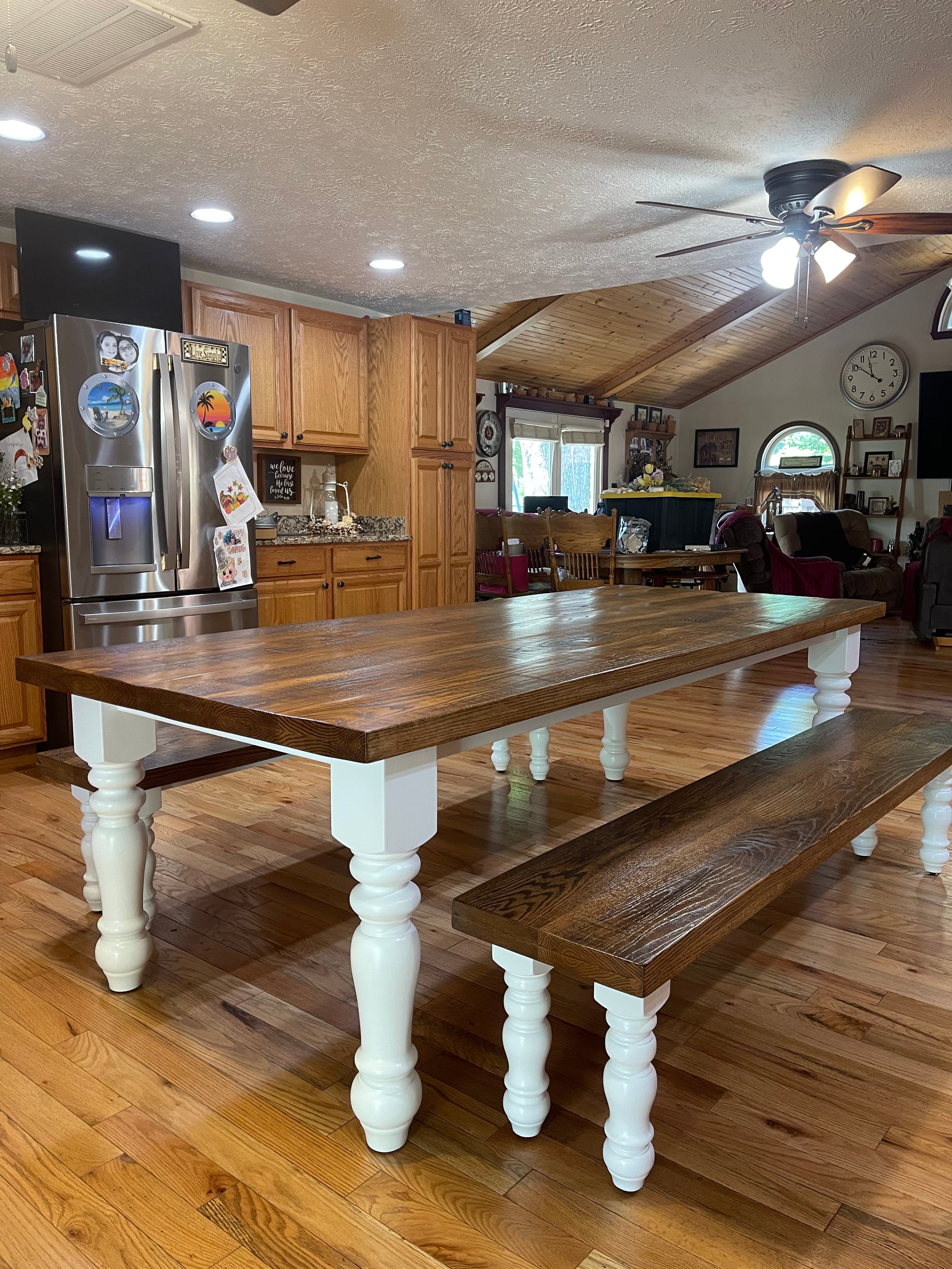 The Honas Farm Table