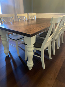 The Honas Farm Table