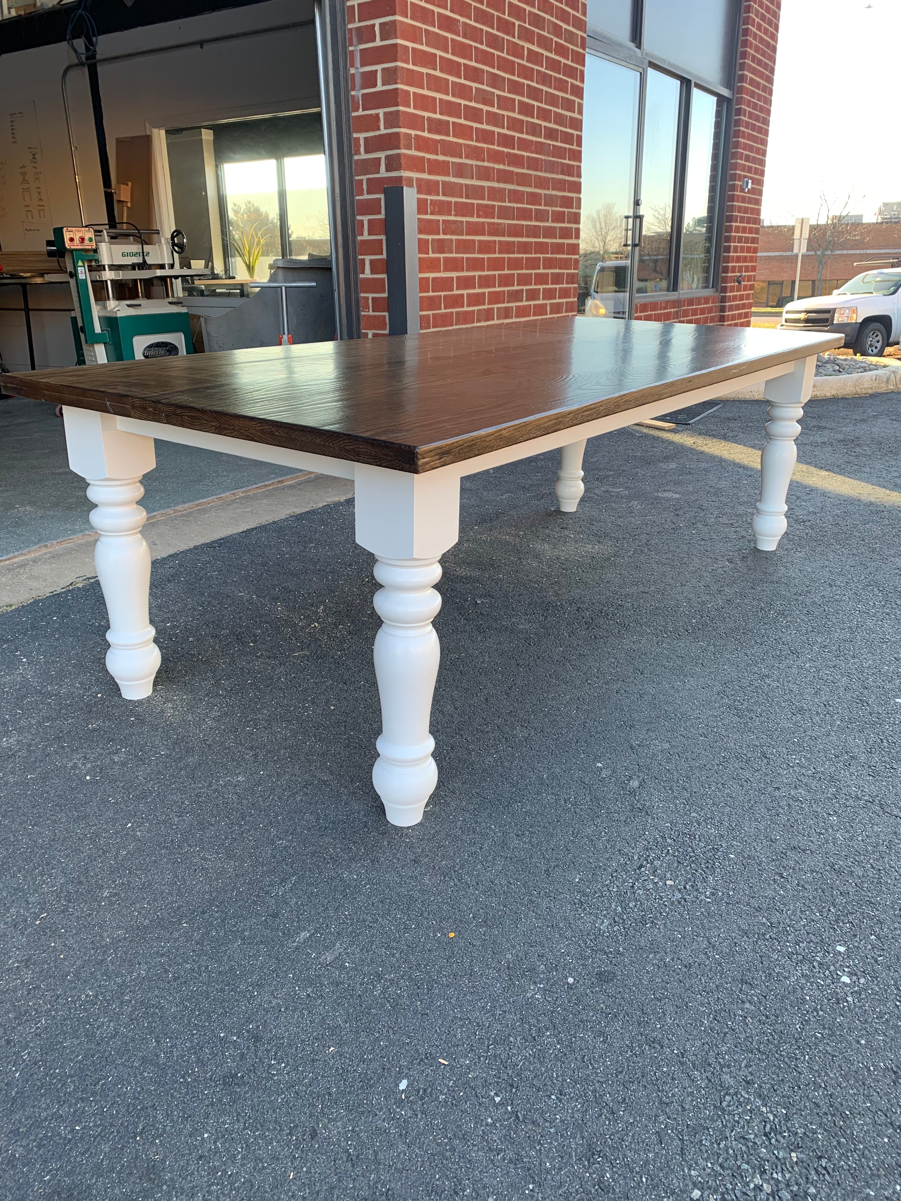 The Honas Farm Table