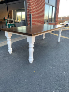 The Honas Farm Table