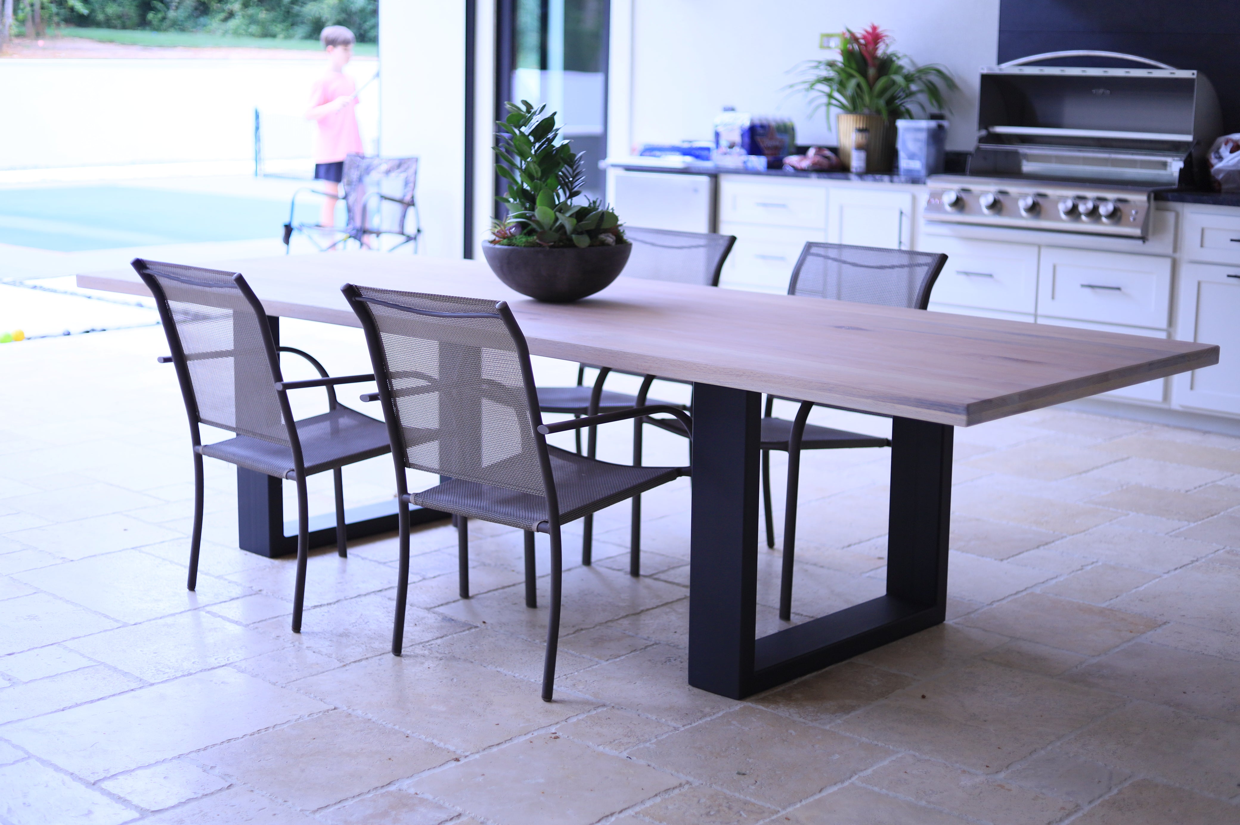The Modern Mason Table